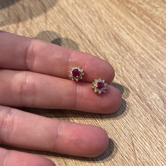 14k Gold ruby and diamond Stud Earrings - Picture 2 of 7